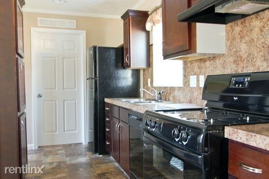 57 Colonial Ave - Photo 3 of 8