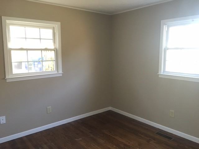 Roan View Apartments - Photo 2 of 7