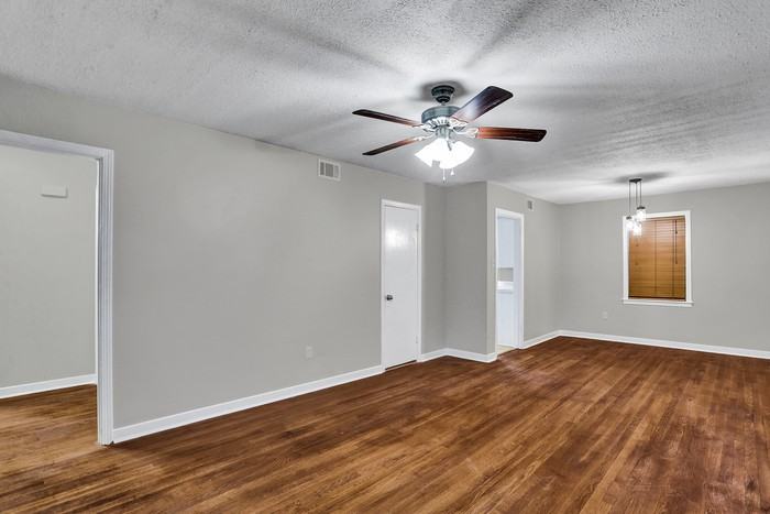 206 South Wheatley Street - Photo 2 of 10