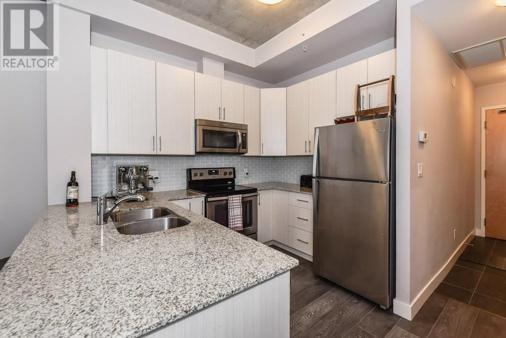 1 Victoria Street South #306 - Photo 4 of 16