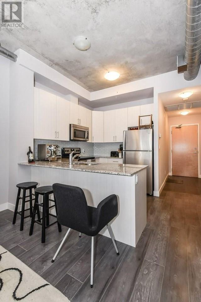 1 Victoria Street South #306 - Photo 5 of 16