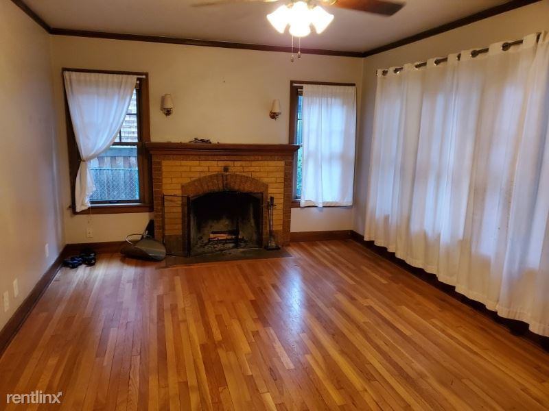 1734 Se 20th Ave - Photo 3 of 13