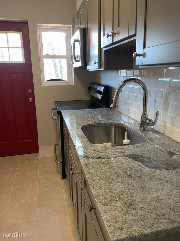 702 Primson Ave - Photo 3 of 8