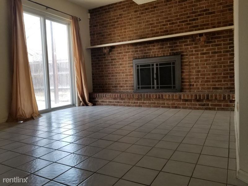 817 Badger Dr - Photo 3 of 23