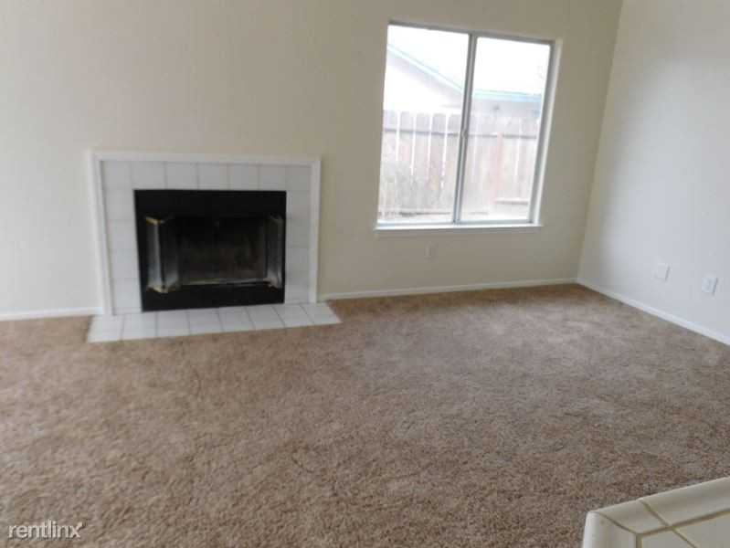 625 Sandown St - Photo 3 of 7