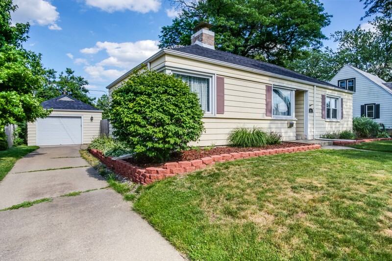 8149 State Line Ave - Photo 2 of 18