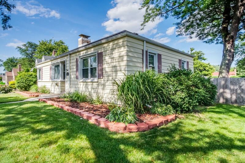 8149 State Line Ave - Photo 3 of 18