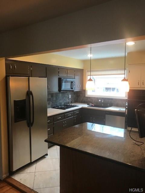 11 Roosevelt Drive - Photo 2 of 13