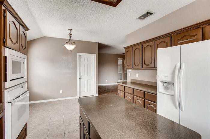 1103 Morning Star - Photo 3 of 18