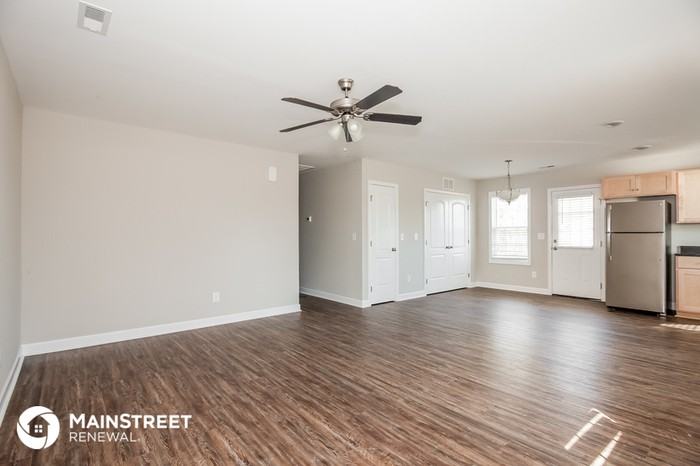 388 Wood Avenue - Photo 3 of 16