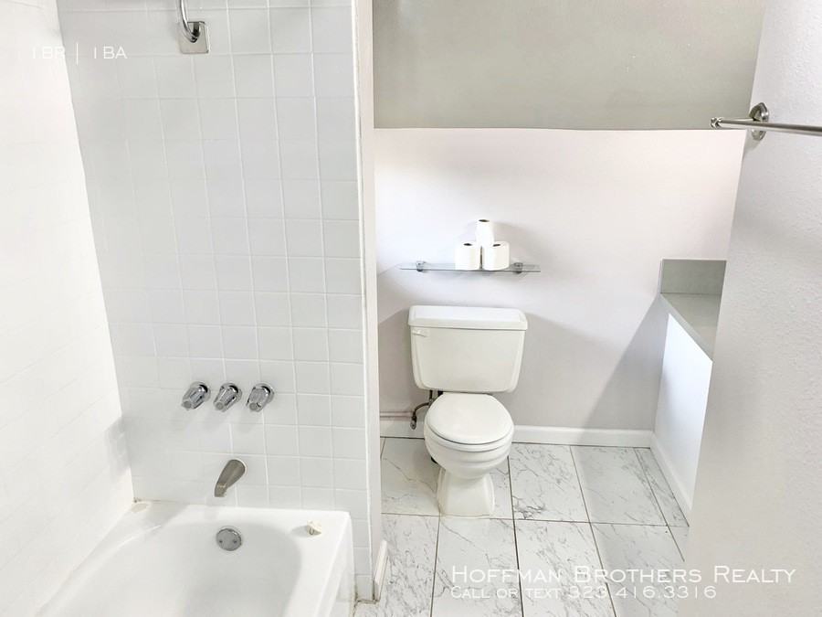 408 E Elk Ave #1 - Photo 2 of 8