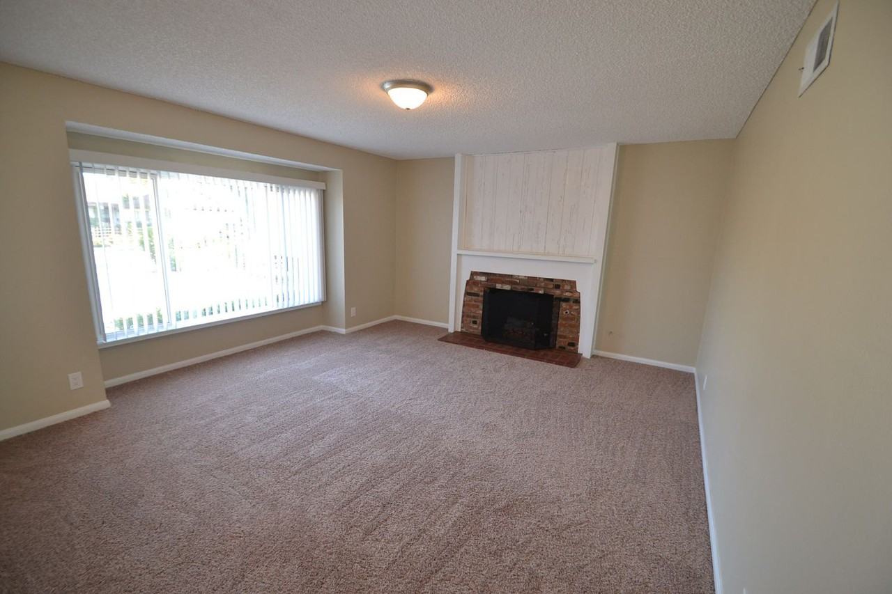 1330 Bluebell St - Photo 2 of 13