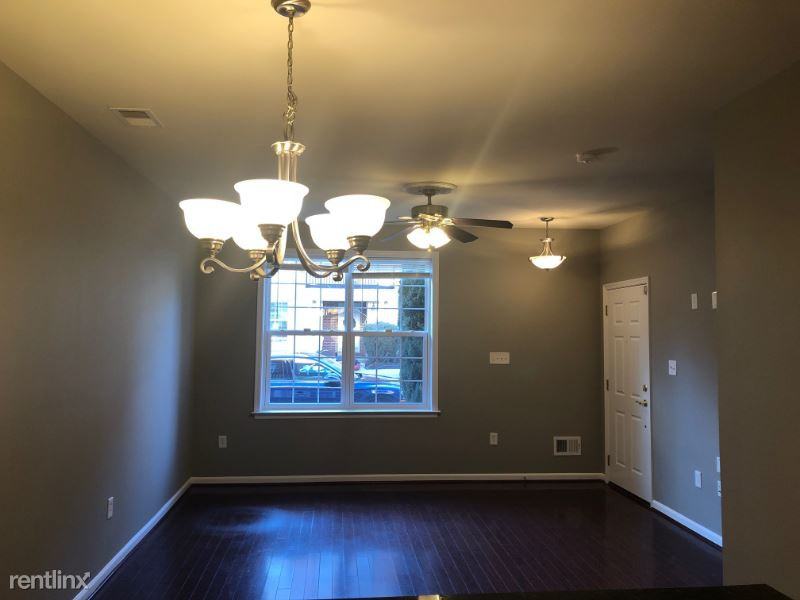 22716 Beacon Crest Ter - Photo 2 of 20