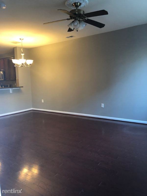 22716 Beacon Crest Ter - Photo 3 of 20