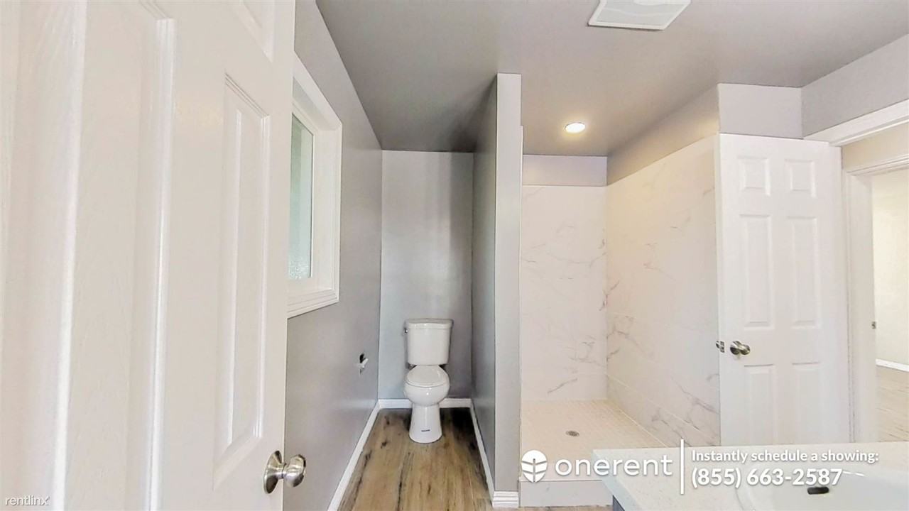 1970 Stanley Ave - Photo 3 of 11