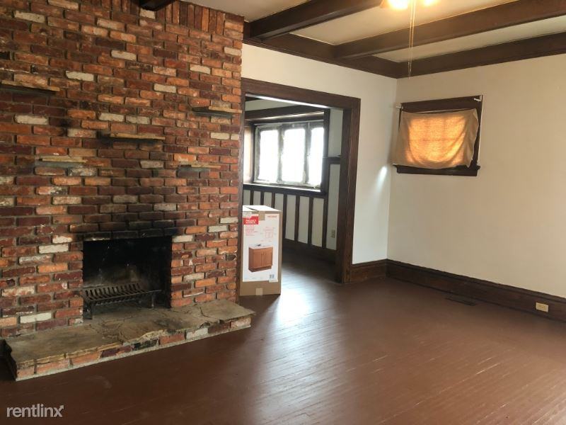 2340 Putnam St. - Photo 2 of 11