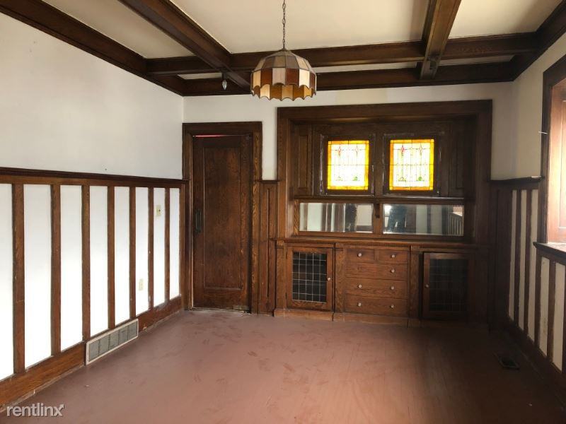 2340 Putnam St. - Photo 3 of 11