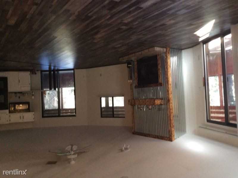 18 Magnolia - Photo 2 of 11