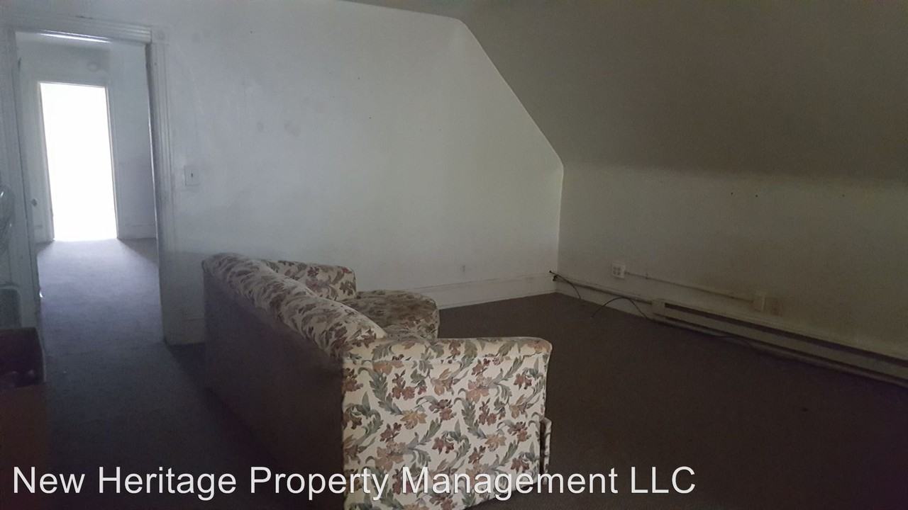 584-586 E Chestnut - Photo 2 of 7