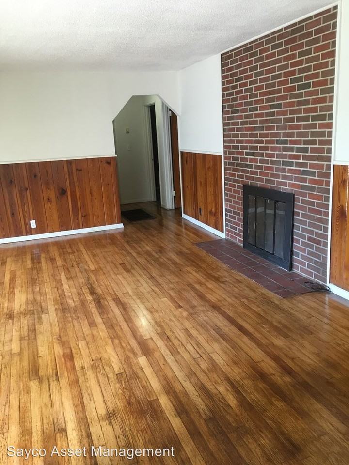 1341 Glenwood St Nw - Photo 2 of 18