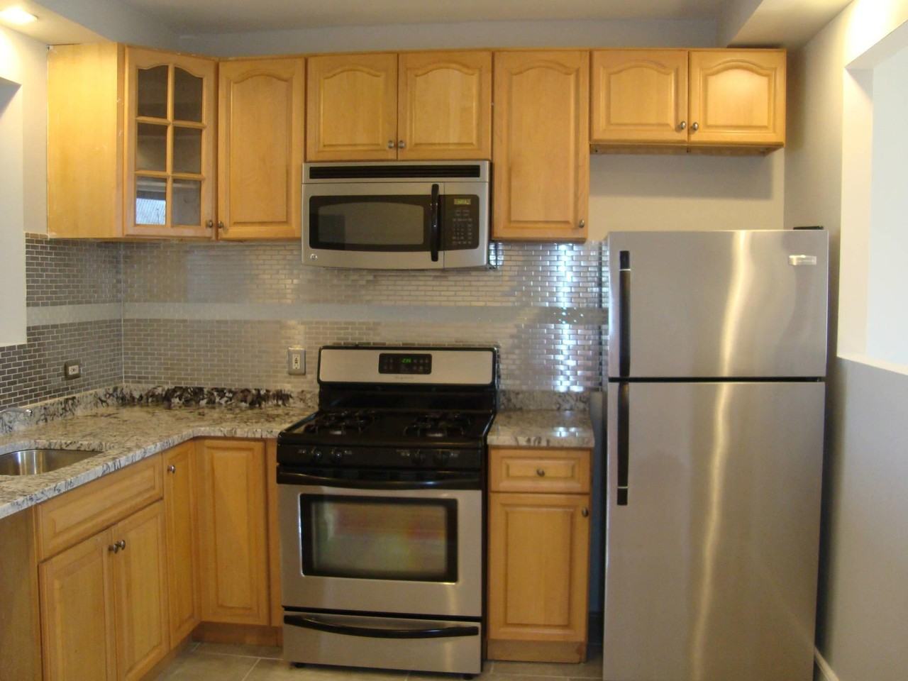 554 Monroe St #2 - Photo 2 of 10