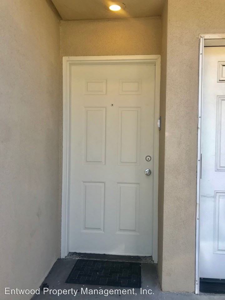 641 Walnut St - Photo 2 of 16