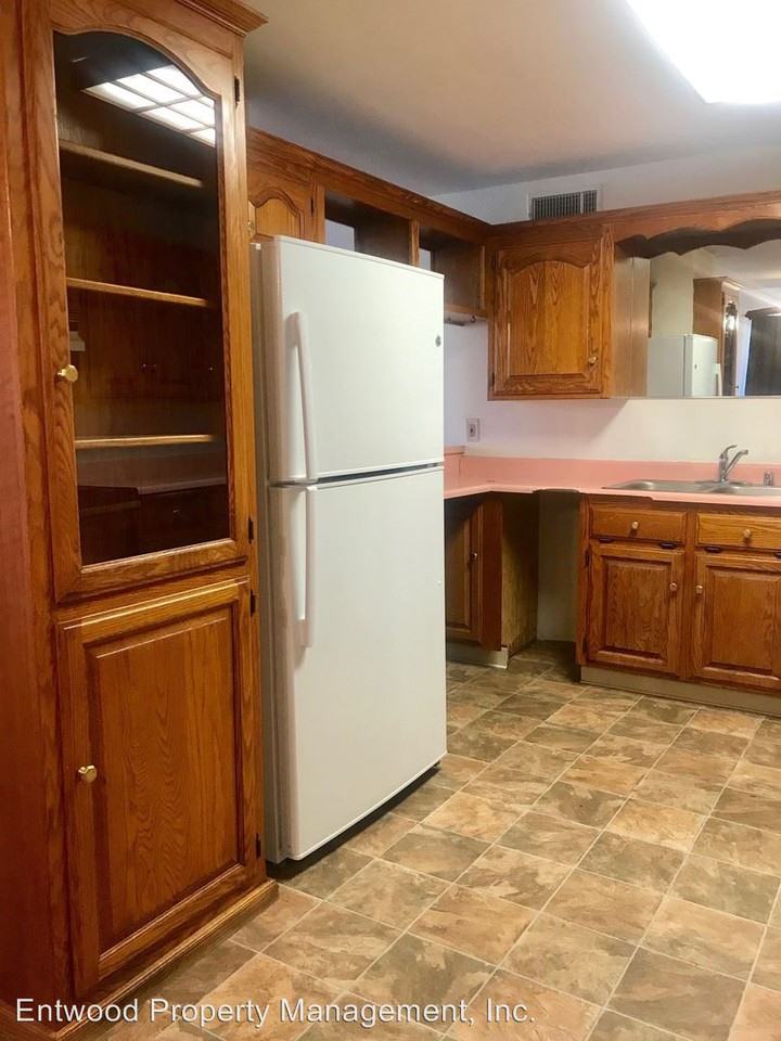 641 Walnut St - Photo 3 of 16