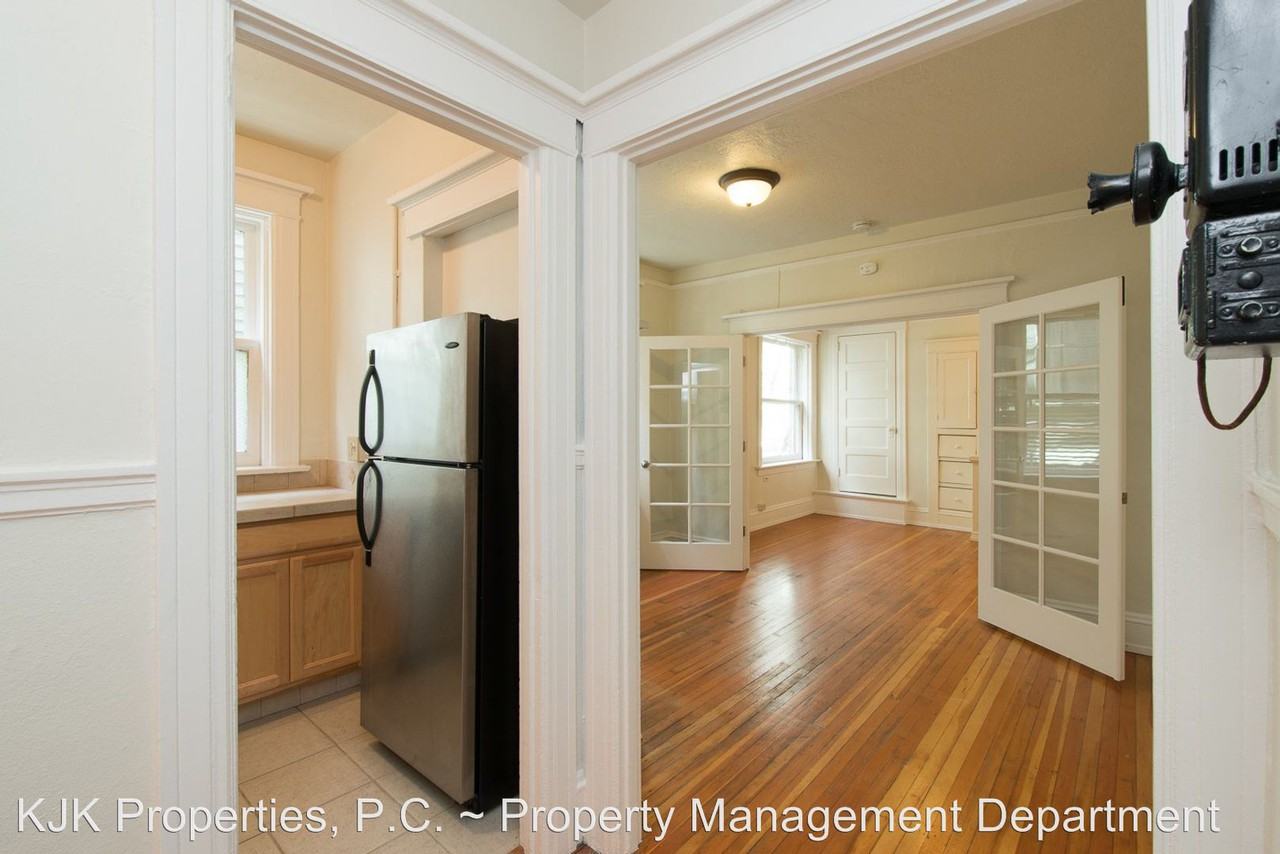 2109 Nw Irving Street #211