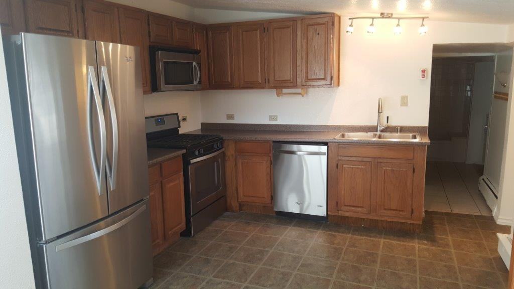 4730 S Bannock St - Photo 2 of 12