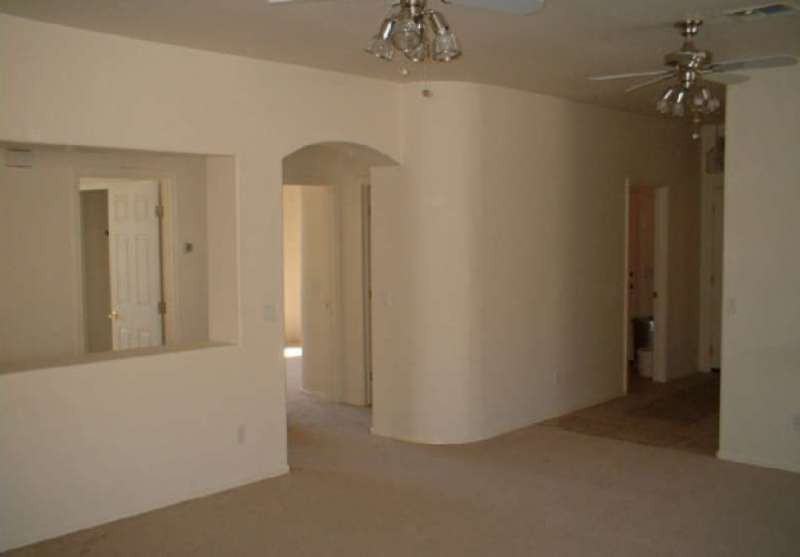 1024 E Susan Ln - Photo 3 of 7