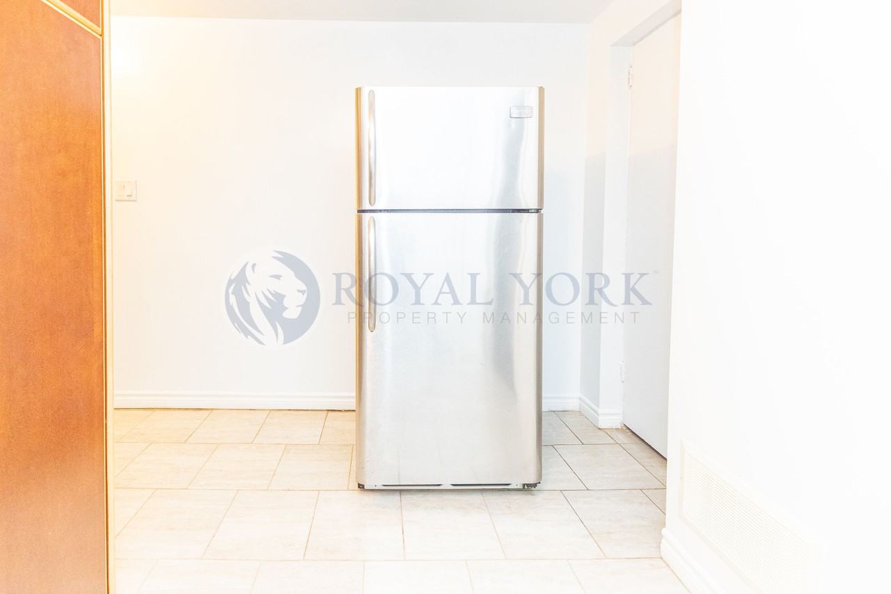 8 Santa Anita Court - Photo 3 of 10