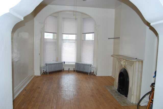 1504 W Warren Ave - Photo 2 of 4