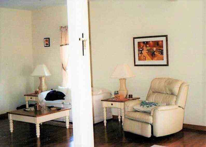 691 20 Th St - Photo 3 of 8