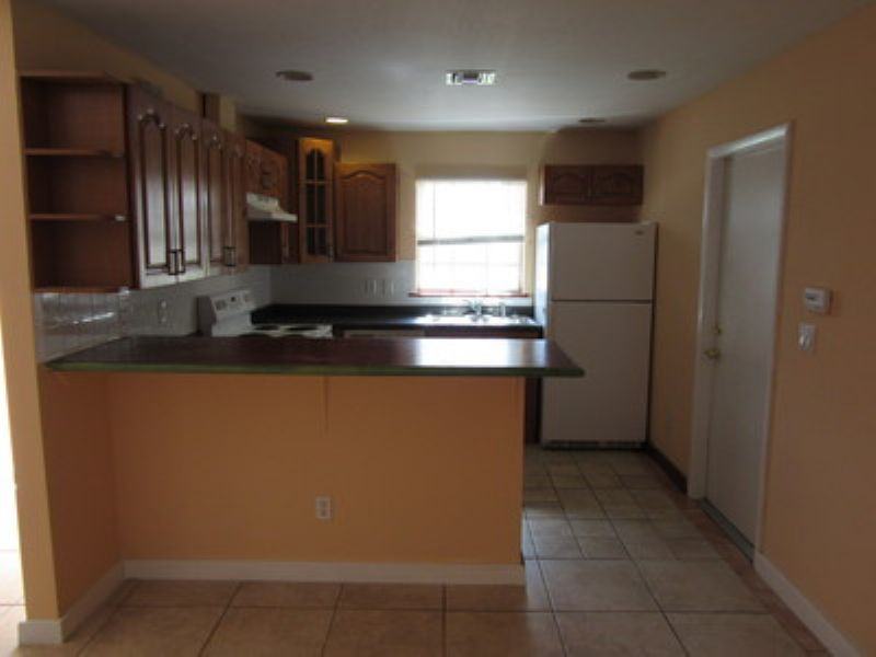 320 Harry Ave S - Photo 3 of 14