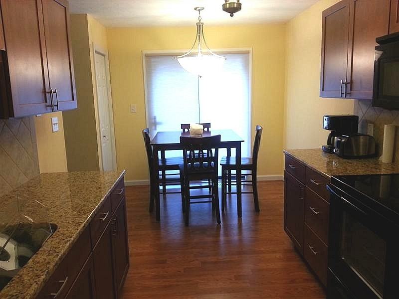 3986 Fairway Lakes Dr - Photo 3 of 18
