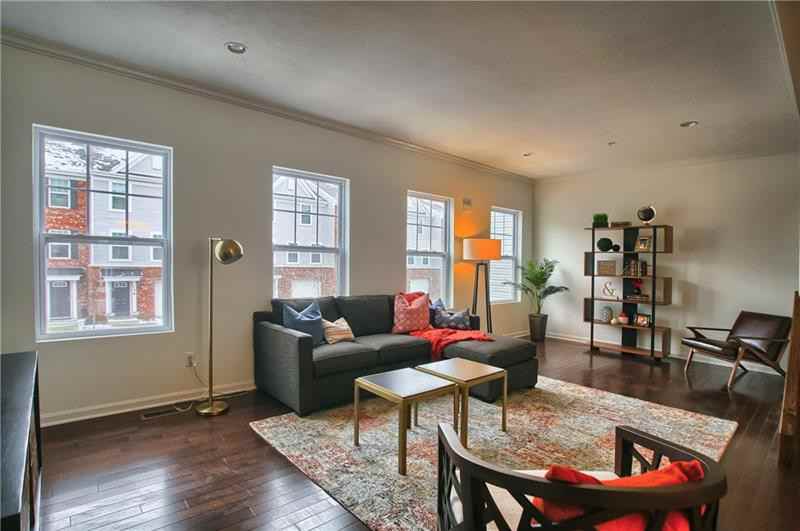 135 Watson Dr - Photo 3 of 25