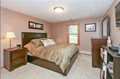 1476 Onondaga St NE - Photo 3 of 17