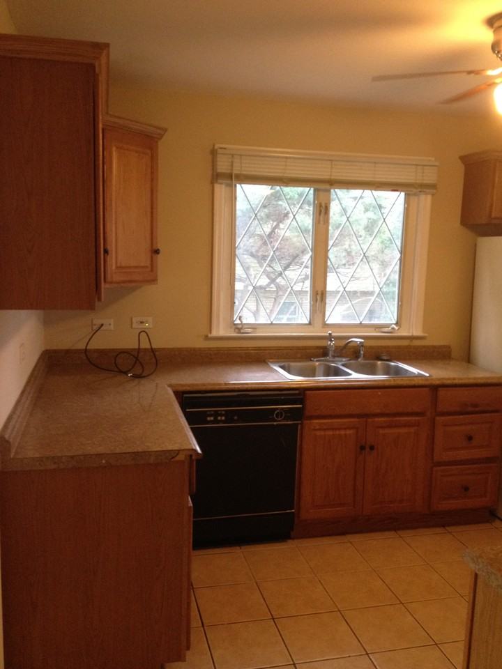 14622 S California Ave - Photo 3 of 10