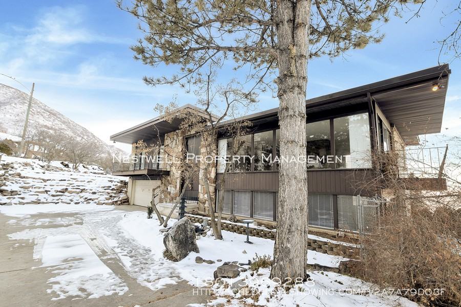 3218 E Oakcliff Dr - Photo 2 of 27