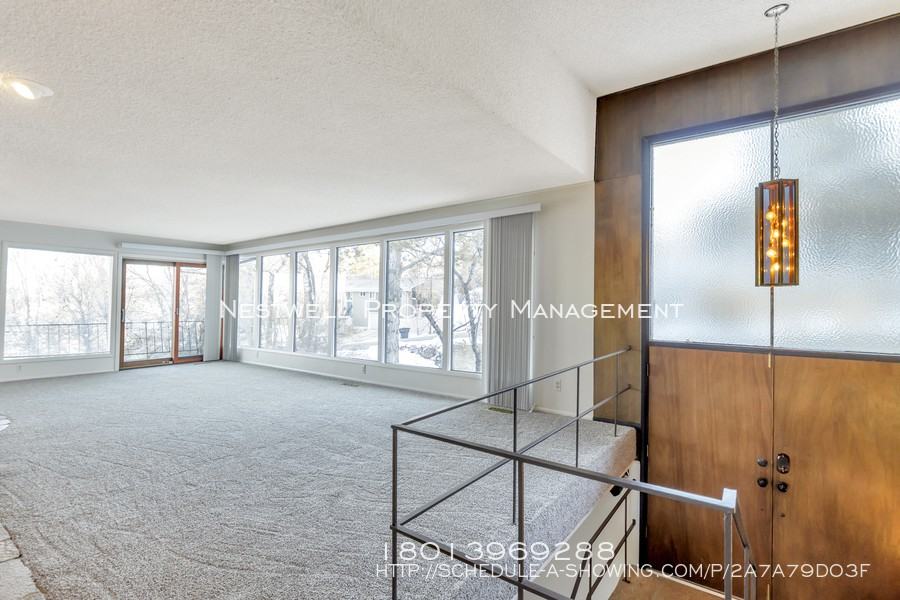 3218 E Oakcliff Dr - Photo 3 of 27