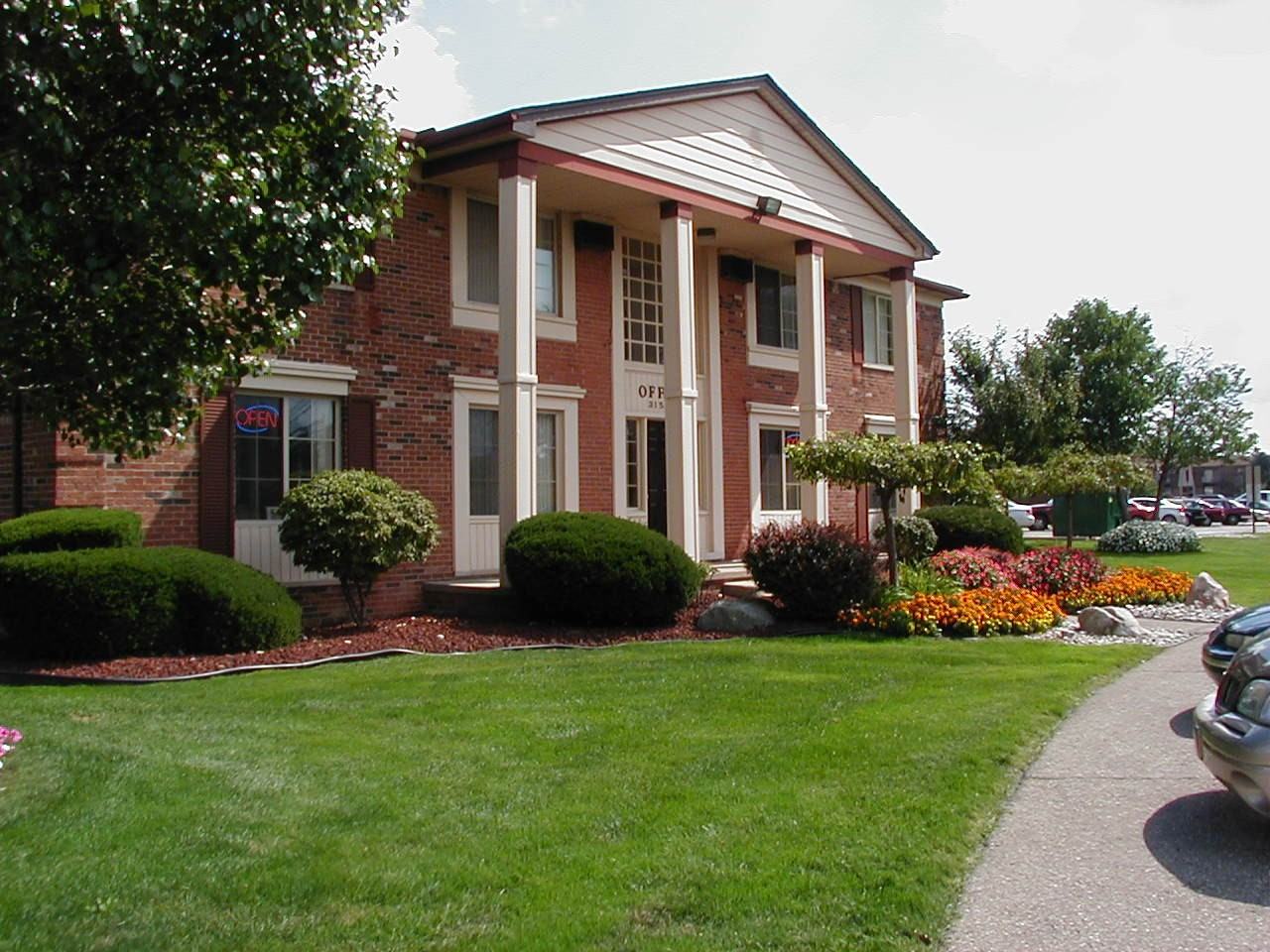 Williamsburg East Apartments 31550 Schoenherr Road F06, Warren, MI