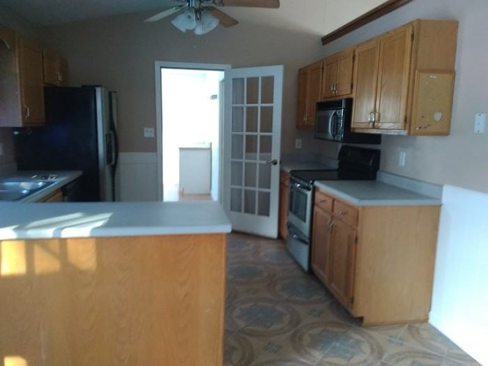 402 Lancaster Court - Photo 2 of 11