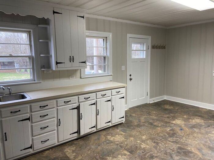 1555 Lower Palmer Road - Photo 3 of 17