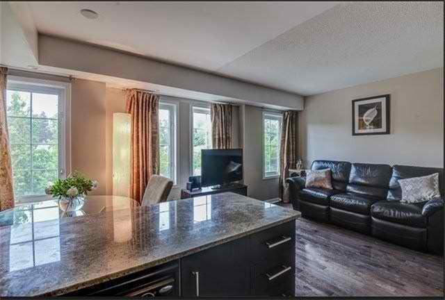 93 The Queensway Rd - Photo 3 of 13