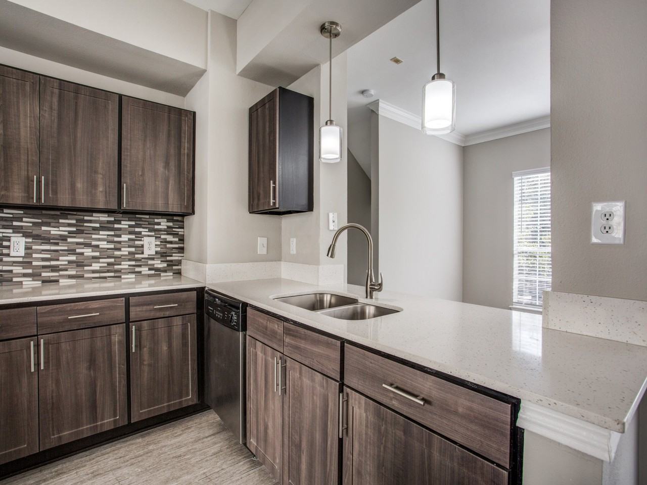2222 Maroneal Street - Photo 2 of 6