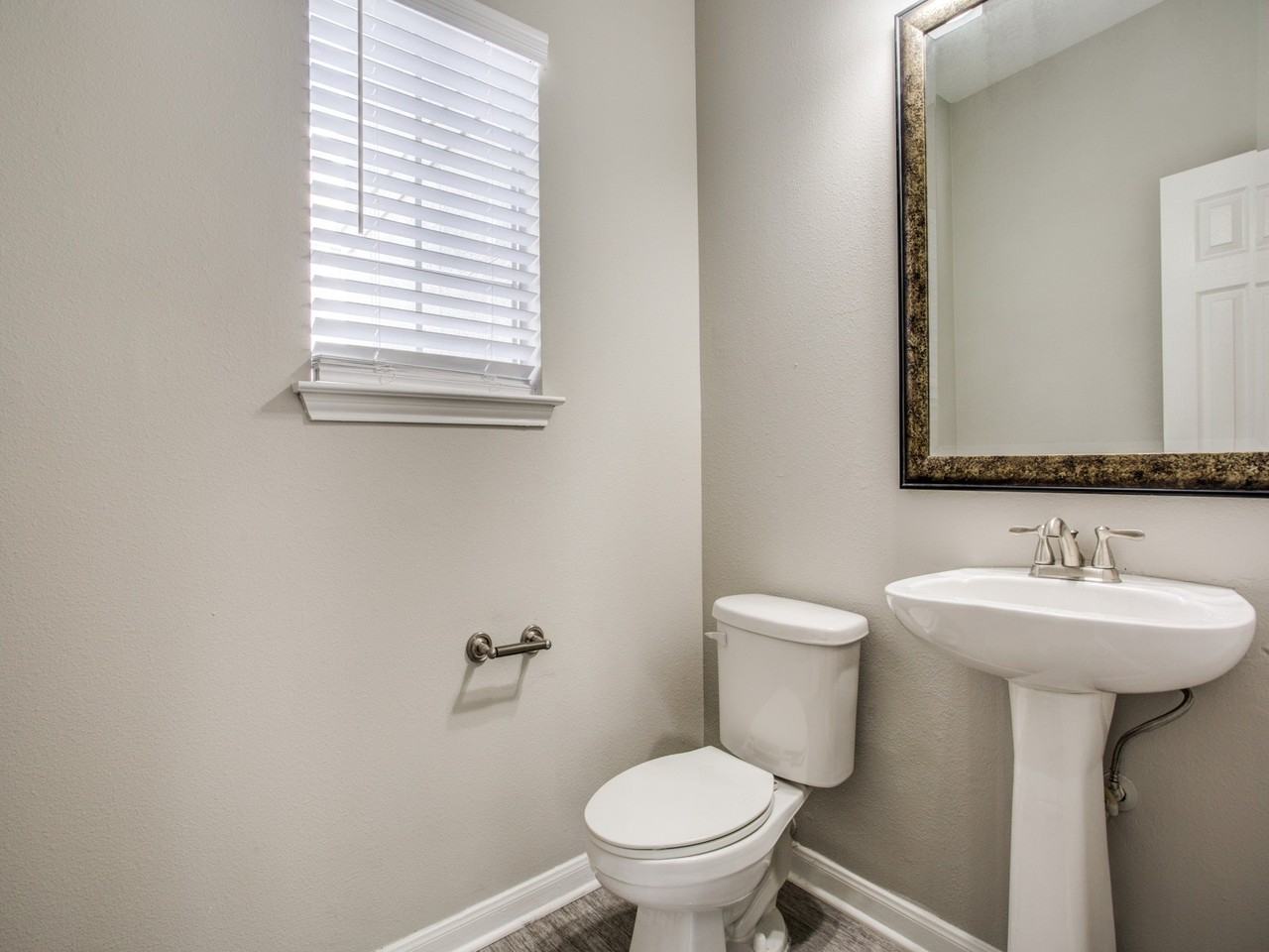 2222 Maroneal Street - Photo 5 of 6