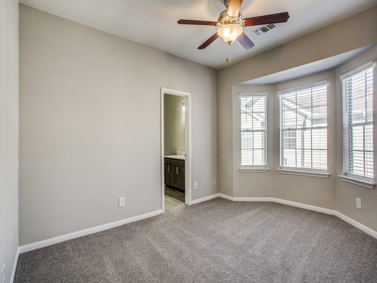 2222 Maroneal Street - Photo 6 of 6