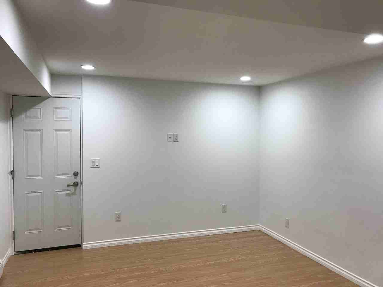 6960 179 Street - Photo 2 of 5