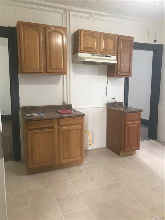 267 Laurel Street - Photo 2 of 7