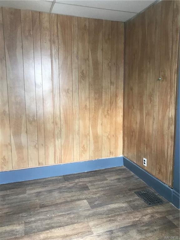 267 Laurel Street - Photo 3 of 7